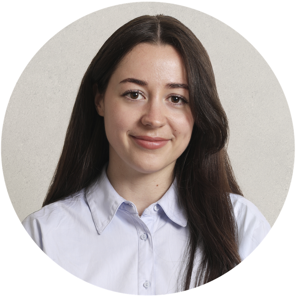 Gwenaëlle — Avocate junior